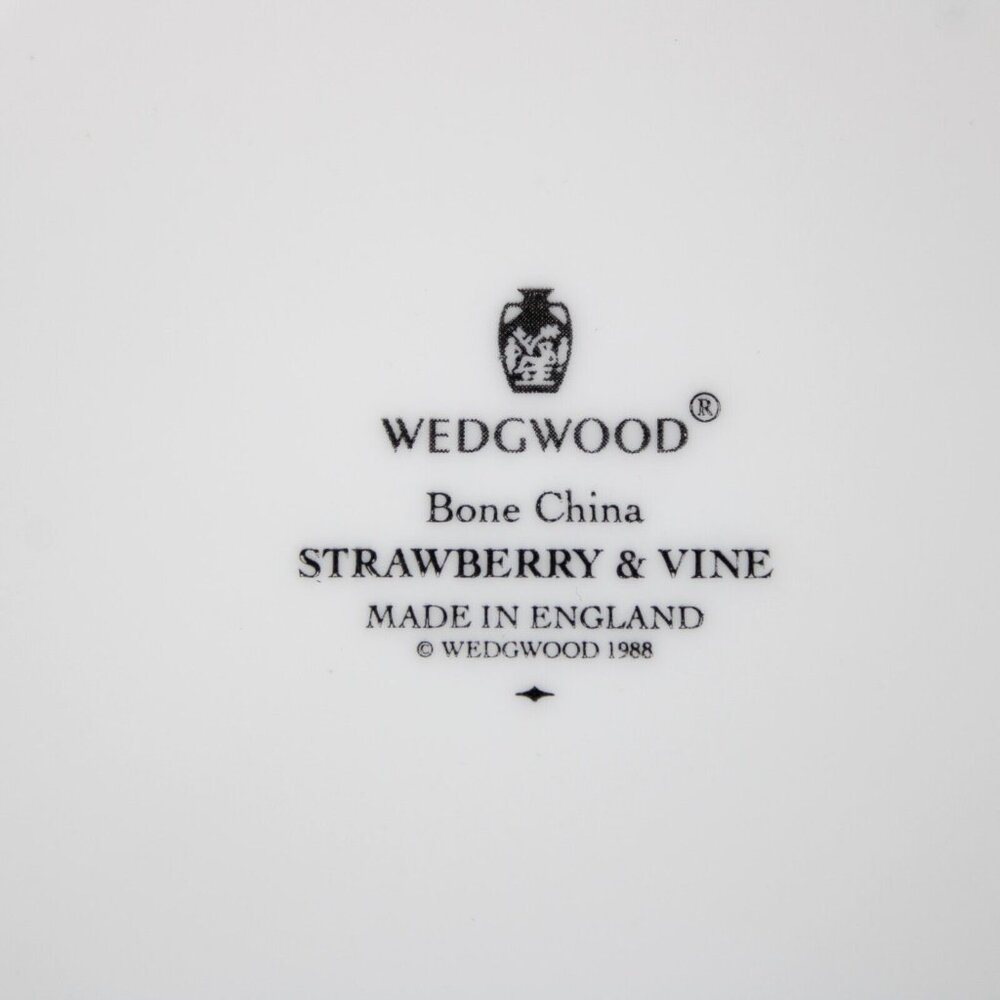 Wedgewood 1988 Strawberry & Vine Fine Bone China White 9" x 1" Shallow Bowl - Picture 9 of 15